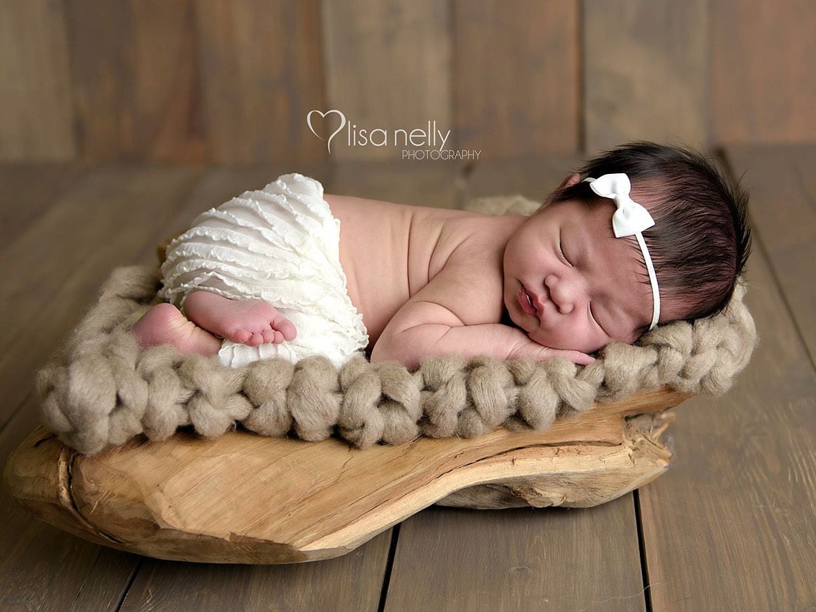 newborn ruffle pants