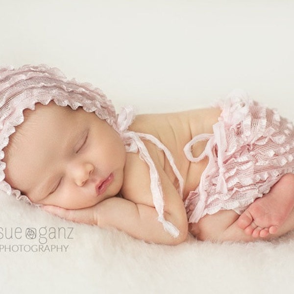 Newborn Girl Photo Prop, Baby Skirt, Newborn Bonnet, Photography Prop, Newborn Photo Prop, Newborn Skirt, Baby Bonnet, Newborn Outfit