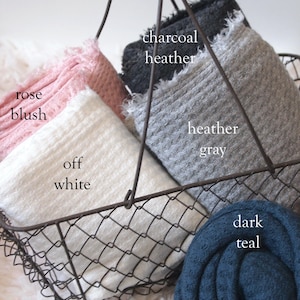 Textured Knit Newborn Wrap Set for Photography, Baby Stretch Wrap with Fringe for Photos, Newborn Photo Prop, Adorable Cozy Waffle Props
