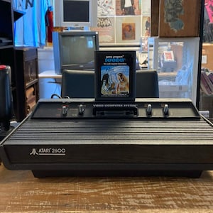 CONSOLE : Atari 2600 - Defender Bundle | 100% Authentic | Includes 2 x controllers + Asteroids | Works perfectly