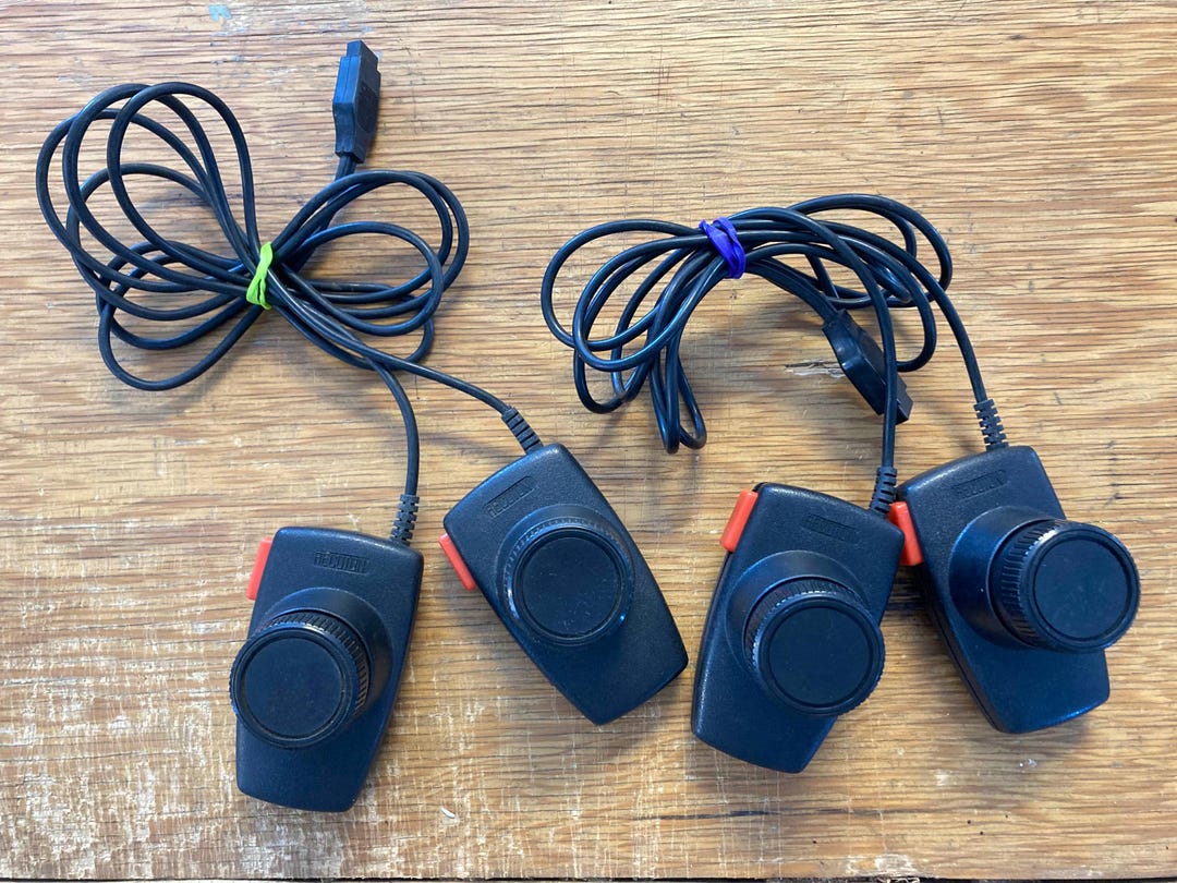 ATARI CONTROLLERS : Atari Paddle Controller Set (2 X Controllers) - Etsy