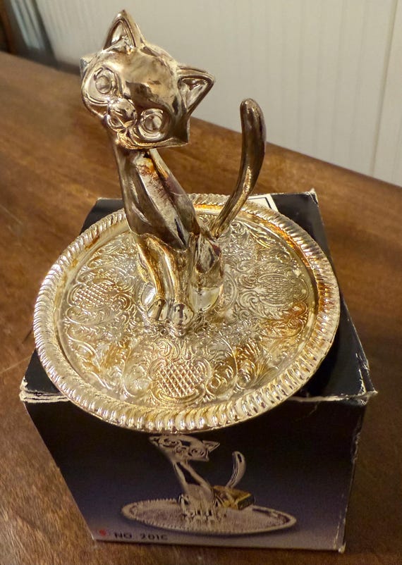 Silver-Plated Cat Ring Holder - image 9