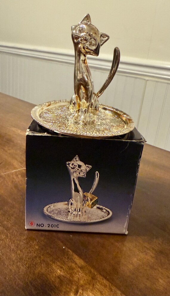 Silver-Plated Cat Ring Holder - image 7