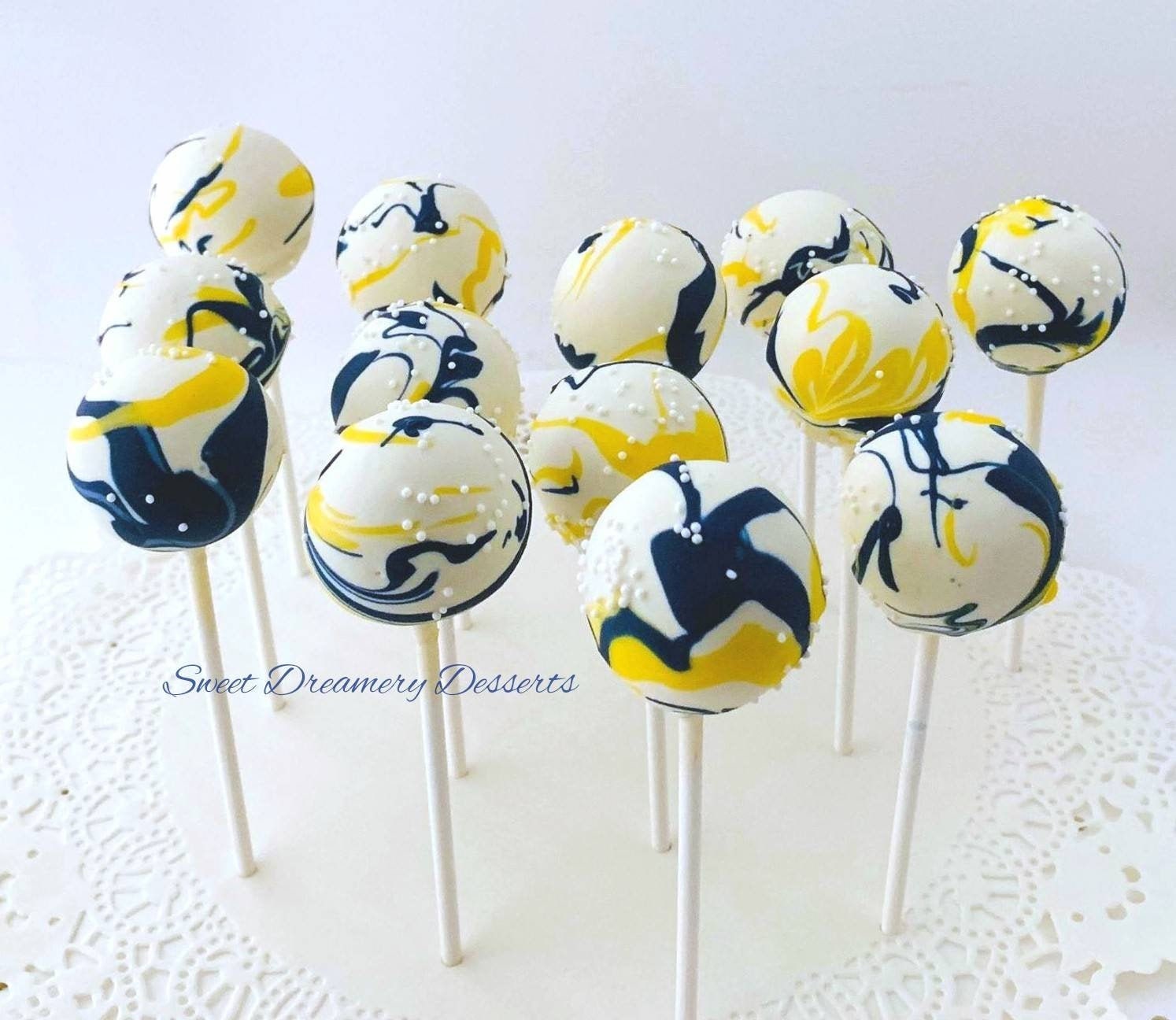 POPMART ミッキー フィギュア Lollipop Candy Cake IMG_5663_1200x1200.jpg?v=