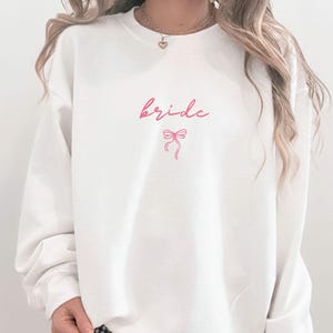 Moletom com laço e estampa de noiva - Modelo minimalista para noivas