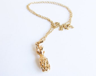 Gold Pineapple Necklace / Vintage Pineapple Necklace / Gold Tone Pineapple Necklace