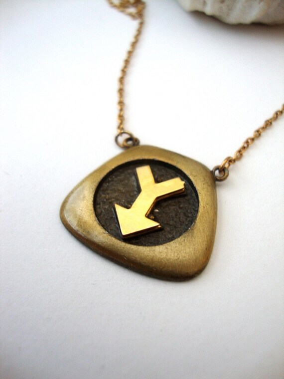 Viintage Arrow Necklace: Broken Arrow vintage gol… - image 3