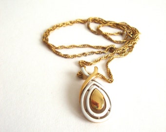 VIntage Enamel Necklace: Cream Drop vintage gold tone and enamel teardrop pendant on a gold tone chain