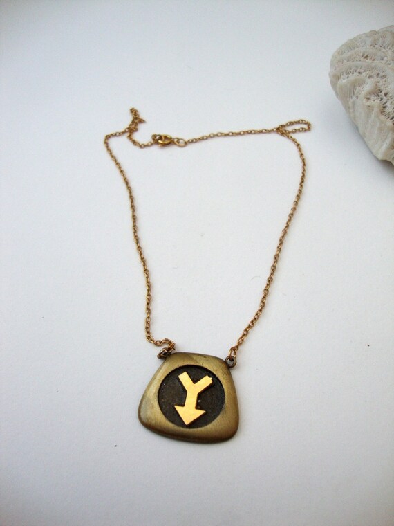 Viintage Arrow Necklace: Broken Arrow vintage gol… - image 2