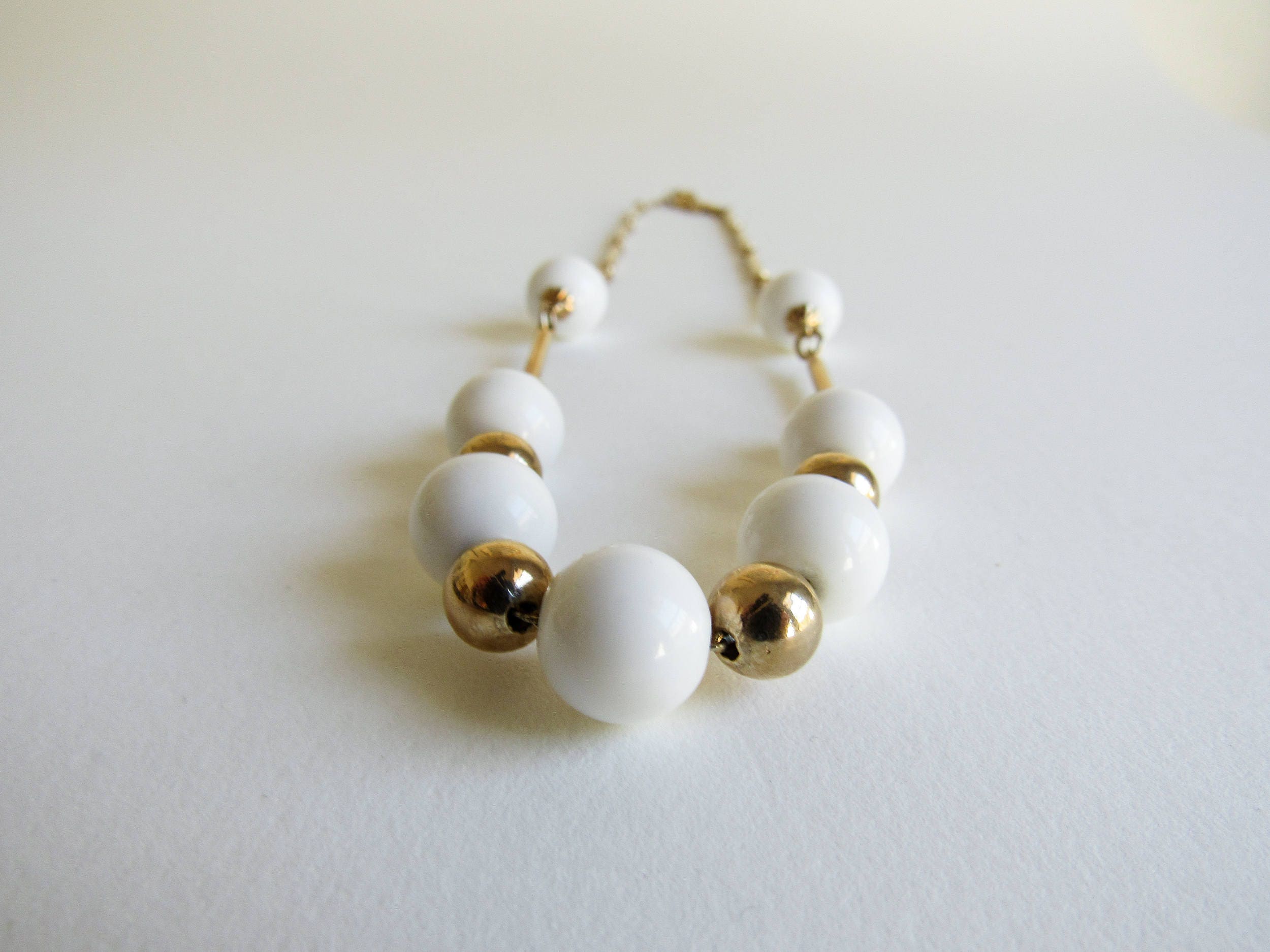 Collier Vintage Perle Blanche Et Perles Décoratives - Signé Sarah Cov - Occasion