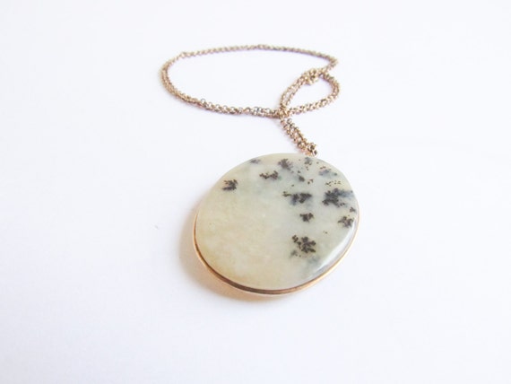 Mossy Agate Vintage Cameo Necklace on a Gold Tone… - image 5