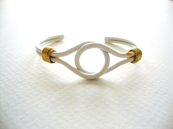 Vintage Love Knot Bracelet / White Enamel Knot Cu… - image 1