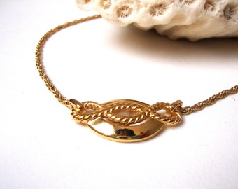 Vintage Trifari Knot Necklace : Promiss Too vintage gold tone Trifari knot bib necklace choker