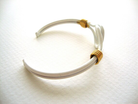 Vintage Love Knot Bracelet / White Enamel Knot Cu… - image 2