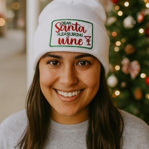 Lieber Santa Bitte bringen Wein Mütze • Bestickte Weihnachts Strickmütze