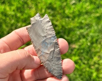 Gezackte 3 5/8” Pfeilspitze aus Ft Payne Horn aus Tennessee