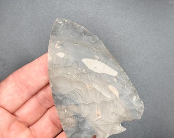 3 1/2” Decatur arrowhead made out of Kentucky Hornstone