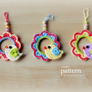 Crochet Pattern A Little Crochet Bird Sitting On a Wreath Ornament Pattern No. 002 INSTANT DIGITAL DOWNLOAD image 2