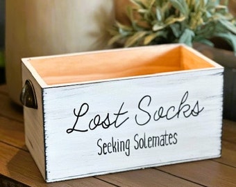 Farmhouse Laundry Room Decor - Lost Socks Seeking Soulmates Basket - Lost Sock Wood Crate - Laundry Room Storage and Organization Sign