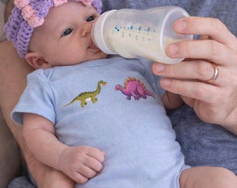 0–3-month Dinosaur Appliqued Bodysuit – Baby Hot Weather Outfit