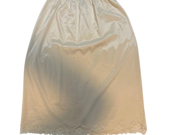 Shadowline ivoor nylon halfhoge kanten zoom Made in USA Medium Tall