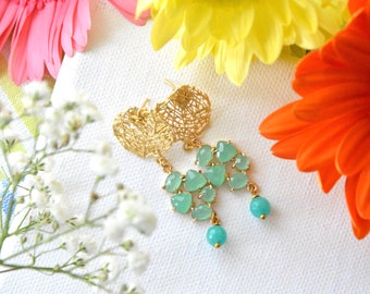 mint green earrings,mint green and gold earrings ,GEMSTONE earrings,drop earrings,crystal jewellery,mint earrings,long mint earrings, mint