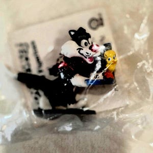 Vintage Looney Tunes Sylvester & Tweety Shell Gas Collectible Figurine Toy 1990