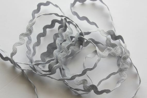 Light Gray Polyester 12 Rick Rack Trim