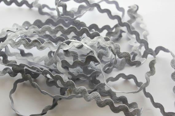 Light Gray Polyester 12 Rick Rack Trim