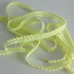 Mini Pom Pom Fringe - Pale Yellow