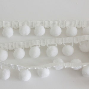 Pom Pom Fringe - White - Simplicity Brand - 3 yards