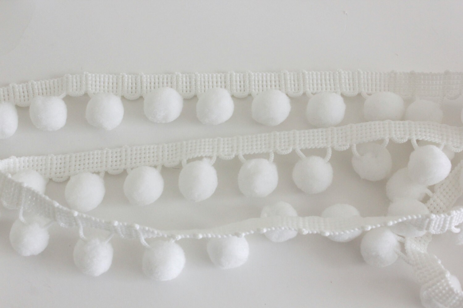 Pom Pom Fringe - White - Simplicity Brand - 3 yards