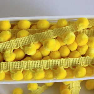 Heavy Pom Pom Fringe - Yellow - Simplicity Brand - 3 yards