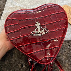Mochila Ella con forma de corazón color burdeos de Nana Anime