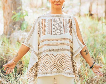 Túnica étnica tribal: Roupa boho de algodão, feita à mão com materiais naturais.