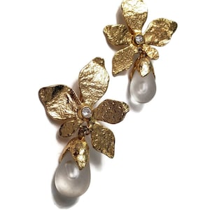 Gorgeous Gold Plated Flower Petal Earrings with Frosted Drop with Bubble