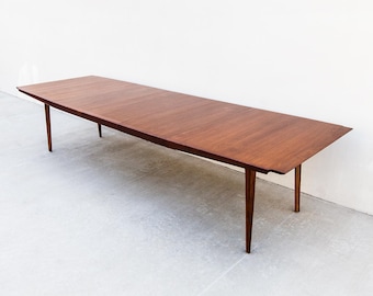 Rare 1960s Glenn of California Walnut Extension Dining Table by Richard Thompson