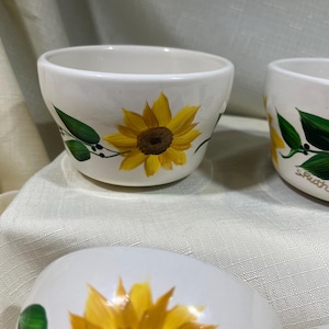 Set of 4 Small Sunflower Soup or Dessert Bowls