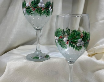 Winterberry Pearl Wine Glass, Set of Two