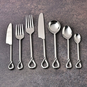 Twirl Polished Cutlery Set – 7 Piece Stainless Steel Dinner Set (Knife, Fork, Dessert Cutlery, Spoons)