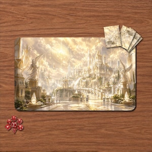 Peut inclure: Un tapis de jeu rectangulaire présentant une illustration détaillée d'une cité céleste dorée avec des flèches imposantes, des statues ailées et une lumière vive, accompagné d'un petit paquet de cartes assorties et sept dés polyédriques rouges.