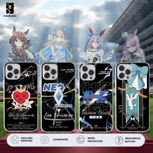 Puede incluir: Fundas de teléfono negras con diseños de personajes de estilo anime. Cada funda presenta un personaje diferente con ilustraciones y texto únicos. Las fundas tienen un acabado brillante. Las fundas tienen las palabras "STRONG", "NEO UNIVERSE", "FAST AS LIGHTNING" y "Mejiro McQueen".