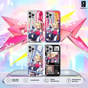 Puede incluir: Cuatro fundas para teléfono con diseños de personajes de estilo anime. Cada funda presenta una combinación de colores diferente, incluyendo rosa, azul y negro. Las fundas tienen el texto "CISSIA" y "NEW ERIDU" impreso. El fondo incluye un diseño geométrico rosa.