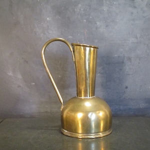 Brocca vintage in ottone