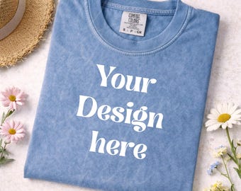 Maqueta de camiseta Blue Jean Comfort Colors 1717, maqueta de camiseta bohemia de manga corta, maqueta de ropa minimalista, maqueta de camisa marrón neutra