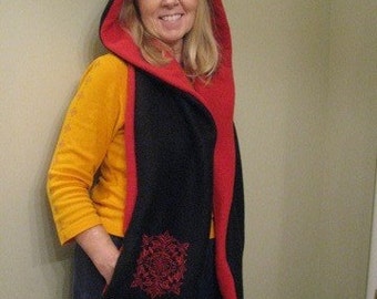 Black/Red Hooded Scarf with Pockets