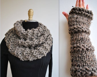 Knitting PATTERN: Outlander Inspired Claire's Cowl/Gloves Set- Beginner Easy -PDF Knit Pattern ONLY!!