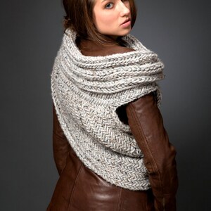 Huntress Cowl Scarf Post Apocalyptic Cowl Knitting Pattern by kysaa PDF Handknit Pattern featured on Etsy finds image 4