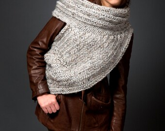 Huntress Kat Cowl Knitting Pattern by Kysaa: Handknitted Cowl Pattern- featured on Etsy finds!!