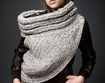Huntress Cowl Knitting Pattern: Super Bulky Yarn Scarf (PDF Pattern)